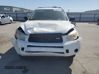 2008 Toyota RAV4 with VIN JTMZK33V286013013, listed as a Copart auction lot 51384735 with 152,352 mi miles and Salvage Title. Bid and sale history available at carsss.com. Image 5.