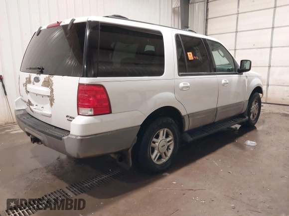 2003 Ford Expedition Special Service z VIN 1FMPU16L63LB50445, wystawiony jako IAAI lot #41445377 z przebiegiem 206 264 mil mil oraz . Historia ofert i sprzedaży dostępna na DreamBid. Obrazek 4.