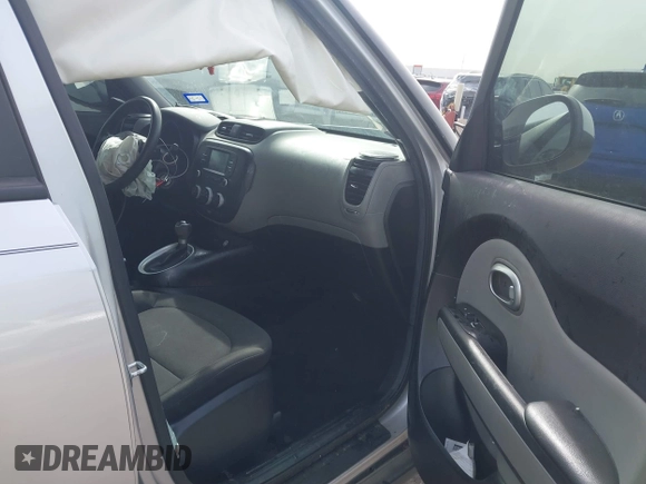 2019 Kia Soul with VIN KNDJN2A28K7023246, listed as a IAAI auction lot 41724935 with 59,580 mi miles. Bid and sale history available at carsss.com. Image 5.
