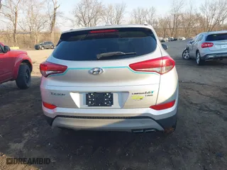 2018 Hyundai Tucson Value with VIN KM8J3CA23JU651464, listed as a IAAI auction lot 41757165 with 72,339 mi miles. Bid and sale history available at carsss.com. Image 17.