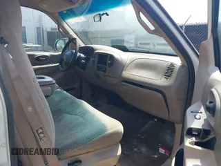 2000 Ford F-150 XL with VIN 1FTRX17L0YNA55913, listed as a IAAI auction lot 41914332 with 1 mi miles. Bid and sale history available at carsss.com. Image 5.