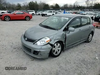 2011 Nissan Versa SL z VIN 3N1BC1CP1BL507254, wystawiony jako Copart lot #50992275 z przebiegiem 93 679 mil mil oraz Czysty tytuł • Clean title. Historia ofert i sprzedaży dostępna na DreamBid. Obrazek 11.