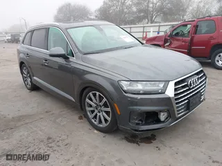 2018 Audi Q7 Premium Plus with VIN WA1LHAF70JD040387, listed as a IAAI auction lot 41087797 with 75,031 mi miles. Bid and sale history available at carsss.com. Image 1.