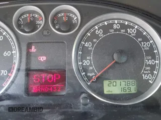 2003 Volkswagen Passat GLS z VIN WVWVD63B93E166356, wystawiony jako IAAI lot #41963408 z przebiegiem 201 788 mil mil oraz . Historia ofert i sprzedaży dostępna na DreamBid. Obrazek 7.
