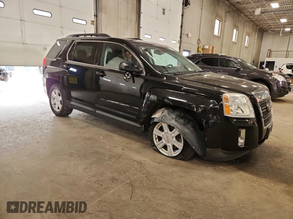 2015 GMC Terrain SLE z VIN 2GKFLWE3XF6231743, wystawiony jako Copart lot #59194175 z przebiegiem 145 680 mil mil oraz Nie do naprawy • Non repairable. Historia ofert i sprzedaży dostępna na DreamBid. Obrazek 4.