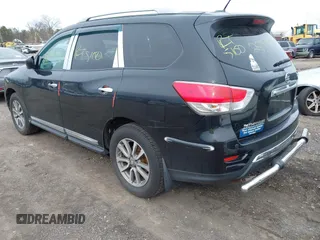 2014 Nissan Pathfinder SL with VIN 5N1AR2MMXEC703206, listed as a IAAI auction lot 41944721 with Not Provided miles. Bid and sale history available at carsss.com. Image 3.