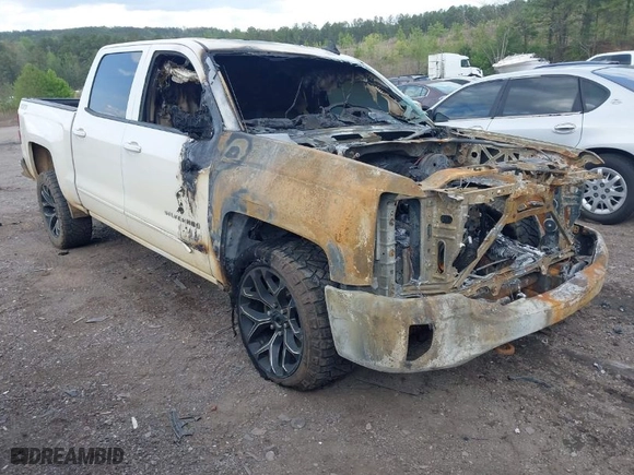 2017 Chevrolet Silverado 1500 LT with VIN 3GCUKRECXHG192702, listed as a IAAI auction lot 41952803 with 1 mi miles. Bid and sale history available at carsss.com. Image 1.
