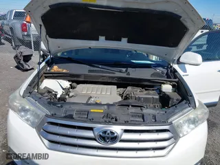 2012 Toyota Highlander Limited with VIN 5TDYK3EH2CS050221, listed as a IAAI auction lot 41663898 with 205,714 mi miles. Bid and sale history available at carsss.com. Image 10.