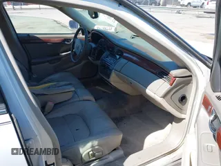 2004 Cadillac DeVille z VIN 1G6KD54Y74U129218, wystawiony jako IAAI lot #41786756 z przebiegiem 167 125 mil mil oraz . Historia ofert i sprzedaży dostępna na DreamBid. Obrazek 5.