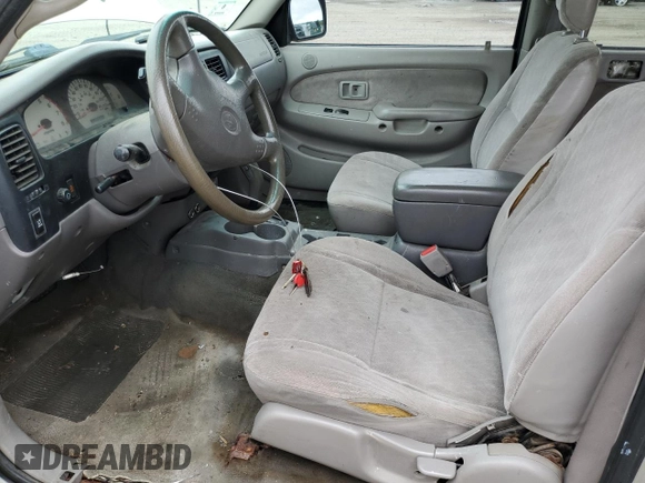 2003 Toyota Tacoma PreRunner z VIN 5TEGN92N83Z248336, wystawiony jako Copart lot #61732895 z przebiegiem 175 673 mil mil oraz Czysty tytuł • Clean title. Historia ofert i sprzedaży dostępna na DreamBid. Obrazek 7.