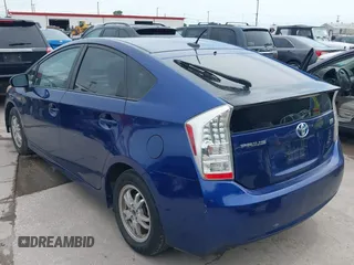 2010 Toyota Prius II z VIN JTDKN3DUXA0051810, wystawiony jako IAAI lot #42472793 z przebiegiem 223 052 mil mil oraz . Historia ofert i sprzedaży dostępna na DreamBid. Obrazek 3.