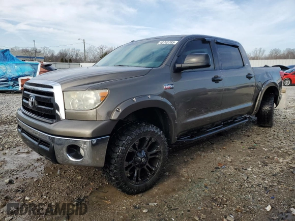 2010 Toyota Tundra z VIN 5TFDW5F13AX147077, wystawiony jako Copart lot #43742785 z przebiegiem 242 569 mil mil oraz Szkoda całkowita • Salvage title. Historia ofert i sprzedaży dostępna na DreamBid. Obrazek 1.