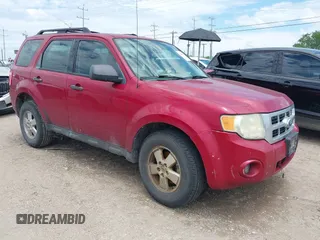 2011 Ford Escape XLS с VIN 1FMCU0C75BKA61731, выставлен на аукционе IAAI как лот 42493494 с пробегом 347 888 миль миль и . История ставок и продаж доступна на DreamBid. Изображение 1.