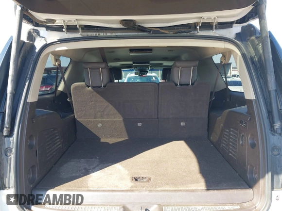 2017 GMC Yukon XL Denali with VIN 1GKS2HKJ5HR355961, listed as a IAAI auction lot 41509991 with 204,474 mi miles. Bid and sale history available at carsss.com. Image 18.