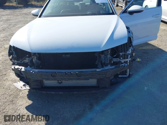 2019 Audi A6 Prestige with VIN WAUM2AF22KN044384, listed as a IAAI auction lot 41811753 with 38,602 mi miles and . Bid and sale history available at DreamBid. Image 17.