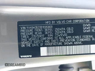 2011 Volvo XC70 3.2L with VIN YV4940BZ0B1095869, listed as a IAAI auction lot 42152626 with 133,696 mi miles and . Bid and sale history available at DreamBid. Image 9.