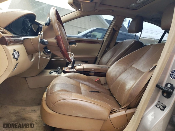 2009 Mercedes-Benz S-Class 5.5L V8 with VIN WDDNG86X99A258406, listed as a Copart auction lot 52609145 with 176,235 mi miles and Clean Title. Bid and sale history available at carsss.com. Image 7.