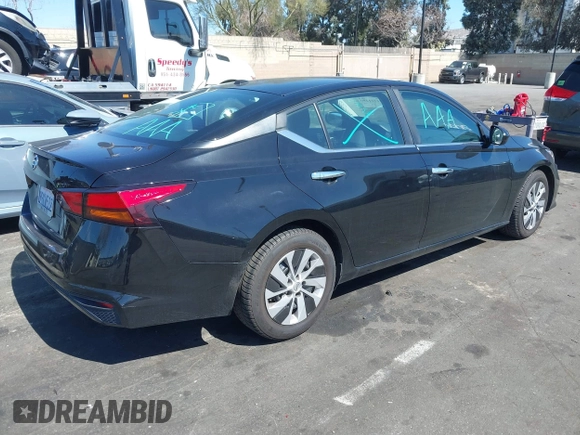 2019 Nissan Altima S with VIN 1N4BL4BV5KC233265, listed as a IAAI auction lot 41721250 with 81,040 mi miles and . Bid and sale history available at carsss.com. Image 4.