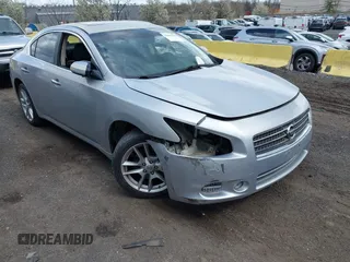 2009 Nissan Maxima 3.5 SV w/Sport Pkg with VIN 1N4AA51EX9C800752, listed as a IAAI auction lot 42002484 with 114,247 mi miles. Bid and sale history available at carsss.com. Image 1.
