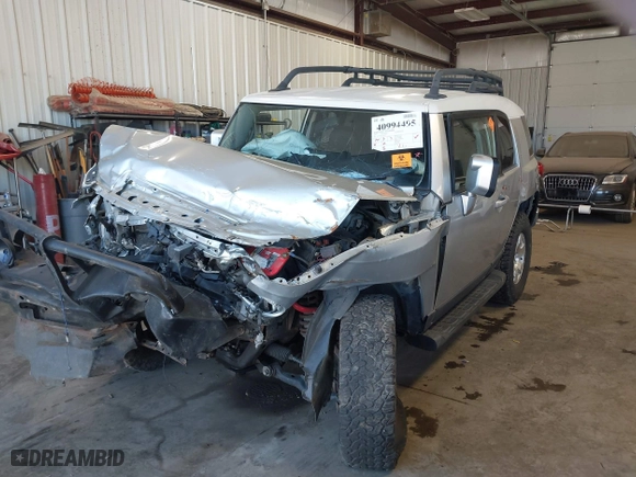 2007 Toyota FJ Cruiser with VIN JTEBU11F970056921, listed as a IAAI auction lot 40994495 with 1 mi miles. Bid and sale history available at carsss.com. Image 2.