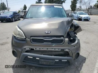 2013 Kia Soul + z VIN KNDJT2A62D7532020, wystawiony jako Copart lot #55184065 z przebiegiem 177 074 mil mil oraz Szkoda całkowita • Salvage title. Historia ofert i sprzedaży dostępna na DreamBid. Obrazek 5.