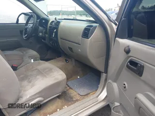 2005 GMC Canyon z VIN 1GTCS198758124006, wystawiony jako IAAI lot #42479296 z przebiegiem 209 245 mil mil oraz . Historia ofert i sprzedaży dostępna na DreamBid. Obrazek 5.