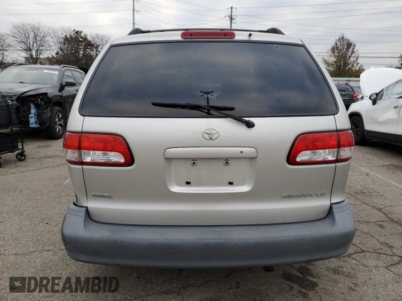2002 Toyota Sienna LE with VIN 4T3ZF13C72U469151, listed as a Copart auction lot 82419074 with 140,040 mi miles and Salvage Title. Bid and sale history available at carsss.com. Image 6.