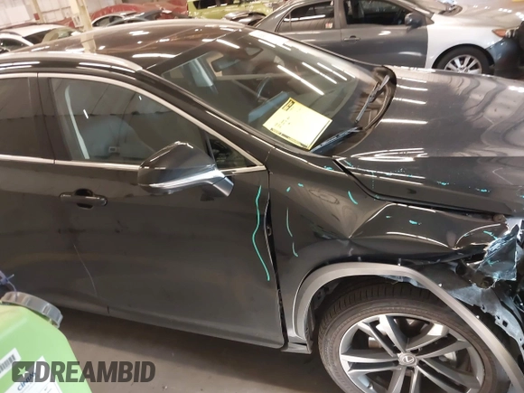 2022 Lexus NX 450h+ Luxury z VIN JTJHKCFZ7N2003572, wystawiony jako IAAI lot #42101154 z przebiegiem 34 455 mil mil oraz . Historia ofert i sprzedaży dostępna na DreamBid. Obrazek 13.