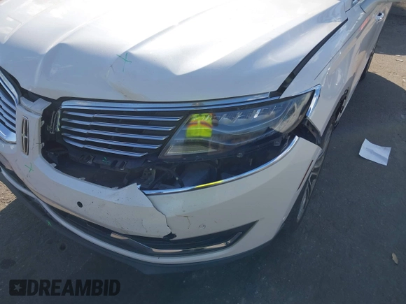 2018 Lincoln MKX Reserve with VIN 2LMPJ6LRXJBL20354, listed as a IAAI auction lot 41561022 with 138,688 mi miles. Bid and sale history available at carsss.com. Image 6.