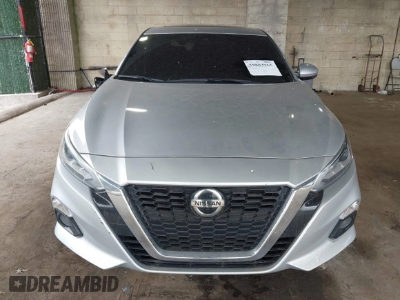 2020 Nissan Altima 2.5 SL with VIN 1N4BL4EV2LC151670, listed as a IAAI auction lot 39803965 with 98,462 mi miles. Bid and sale history available at carsss.com. Image 12.