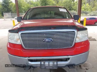 2006 Ford F-150 XLT z VIN 1FTPW14576KB01736, wystawiony jako IAAI lot #42593793 z przebiegiem 292 474 mil mil oraz . Historia ofert i sprzedaży dostępna na DreamBid. Obrazek 6.