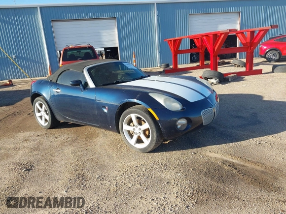 2006 Pontiac Solstice z VIN 1G2MB33B56Y111717, wystawiony jako IAAI lot #41988139 z przebiegiem 70 783 mil mil oraz . Historia ofert i sprzedaży dostępna na DreamBid. Obrazek 1.