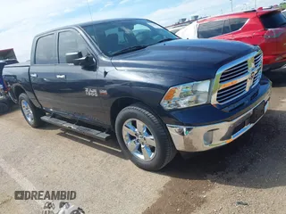 2016 Ram 1500 Lone Star z VIN 1C6RR7LT8GS205518, wystawiony jako IAAI lot #42208876 z przebiegiem 131 709 mil mil oraz . Historia ofert i sprzedaży dostępna na DreamBid. Obrazek 1.