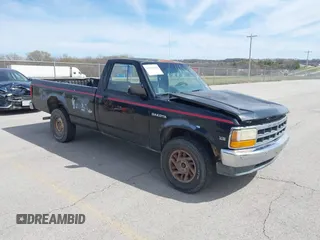 1992 Dodge Dakota z VIN 1B7GG26Y0NS500738, wystawiony jako IAAI lot #41864026 z przebiegiem 155 675 mil mil oraz . Historia ofert i sprzedaży dostępna na DreamBid. Obrazek 1.