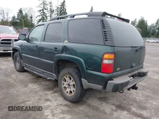 2002 Chevrolet Tahoe Z71 with VIN 1GNEK13Z82R181919, listed as a IAAI auction lot 41903548 with 375,453 mi miles. Bid and sale history available at carsss.com. Image 3.
