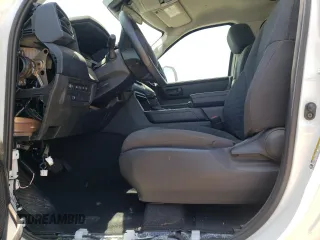2022 Toyota Tundra SR z VIN 5TFKB5AA3NX013623, wystawiony jako Copart lot #56168634 z przebiegiem 3 038 mil mil oraz Szkoda całkowita • Salvage title. Historia ofert i sprzedaży dostępna na DreamBid. Obrazek 7.
