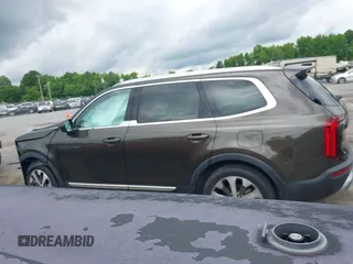 2020 Kia Telluride EX with VIN 5XYP34HC3LG088925, listed as a IAAI auction lot 42399123 with 30,106 mi miles and . Bid and sale history available at DreamBid. Image 14.