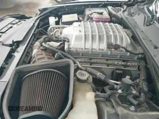 2020 Dodge Challenger SRT Hellcat z VIN 2C3CDZC98LH234925, wystawiony jako IAAI lot #41674728 z przebiegiem 22 517 mil mil oraz . Historia ofert i sprzedaży dostępna na DreamBid. Obrazek 25.
