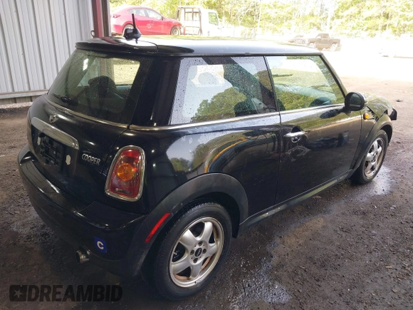 2010 MINI Hardtop with VIN WMWMF3C53ATZ66316, listed as a IAAI auction lot 42142901 with 57,510 mi miles and . Bid and sale history available at DreamBid. Image 4.
