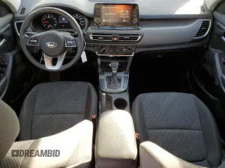 2021 Kia Seltos LX with VIN KNDEPCAAXM7060603, listed as a Copart auction lot 46455445 with 82,822 mi miles and Salvage Title. Bid and sale history available at carsss.com. Image 8.
