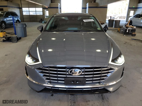 2022 Hyundai Sonata Hybrid SEL with VIN KMHL34JJ3NA052559, listed as a Copart auction lot 42992525 with 32,174 mi miles and Salvage Title. Bid and sale history available at carsss.com. Image 5.
