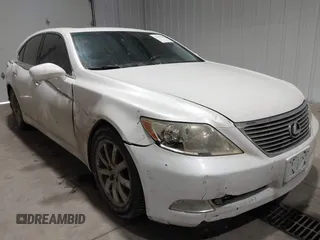 2008 Lexus LS 460 with VIN JTHBL46F485063294, listed as a IAAI auction lot 41621527 with 244,531 mi miles. Bid and sale history available at carsss.com. Image 1.