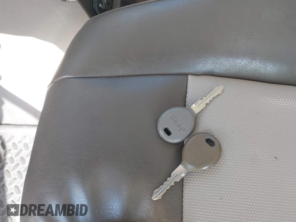 2007 Jeep Patriot Sport with VIN 1J8FT28W07D363173, listed as a IAAI auction lot 41791711 with 117,446 mi miles and . Bid and sale history available at DreamBid. Image 11.