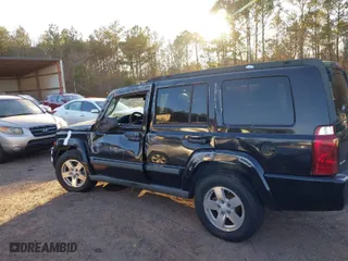 2008 Jeep Commander Sport with VIN 1J8HG48K88C189057, listed as a IAAI auction lot 41237044 with 138,896 mi miles. Bid and sale history available at carsss.com. Image 6.