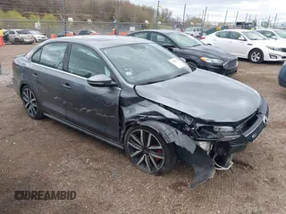 2013 Volkswagen Jetta GLI Autobahn с VIN 3VW4T7AJ9DM451453, выставлен на аукционе IAAI как лот 42085292 с пробегом 189 331 миль миль и . История ставок и продаж доступна на DreamBid. Изображение 1.