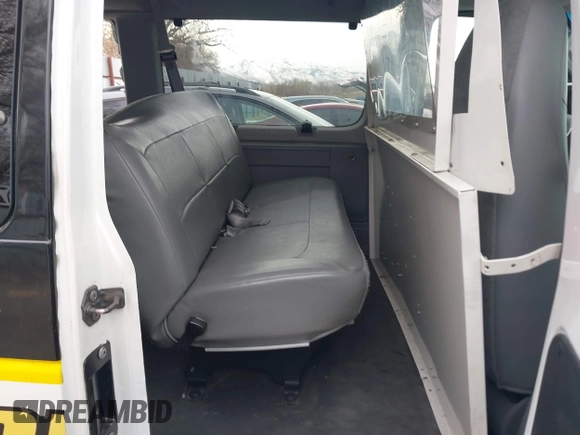 2006 Ford Econoline Passenger XL с VIN 1FBNE31L46HA43207, выставлен на аукционе IAAI как лот 41798703 с пробегом 91 352 миль миль и . История ставок и продаж доступна на DreamBid. Изображение 8.