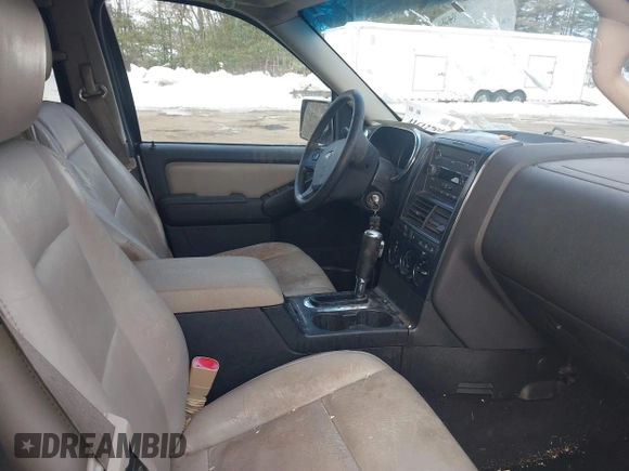 2008 Ford Explorer XLT with VIN 1FMEU73E78UA08493, listed as a IAAI auction lot 41613789 with 151,551 mi miles and . Bid and sale history available at DreamBid. Image 5.