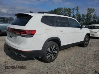 2025 Volkswagen Atlas SE with VIN 1V2WR2CA0SC505701, listed as a Copart auction lot 58421425 with 16,211 mi miles and Clean title. Bid and sale history available at DreamBid. Image 3.