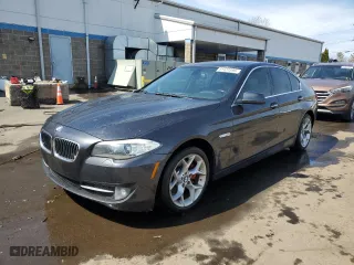 2013 BMW 5 Series 528i xDrive with VIN WBAXH5C51DD111003, listed as a Copart auction lot 51431895 with 139,851 mi miles and Salvage Title. Bid and sale history available at carsss.com. Image 1.