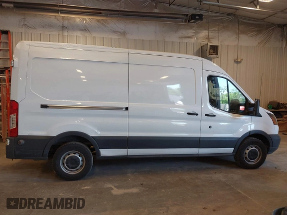 2018 Ford Transit z VIN 1FTBW2CM7JKA87273, wystawiony jako IAAI lot #42240277 z przebiegiem 80 226 mil mil oraz . Historia ofert i sprzedaży dostępna na DreamBid. Obrazek 13.